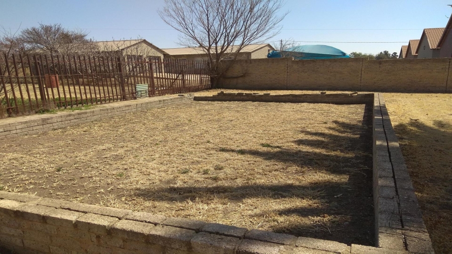 3 Bedroom Property for Sale in Oranjeville Free State